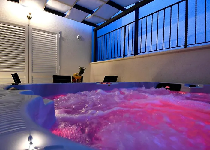 Jacuzzi Apartment Minnie